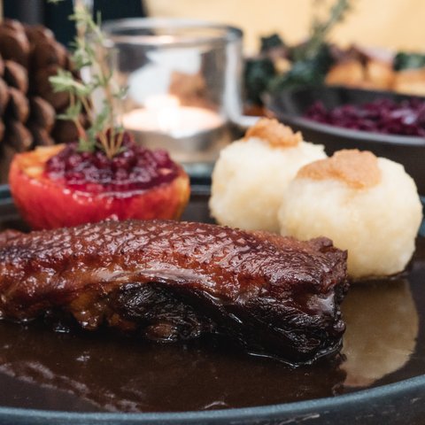Inn & Restaurant in Parsberg serving regional cuisine Goose with dark sauce, bread dumplings, apple, and red cabbage